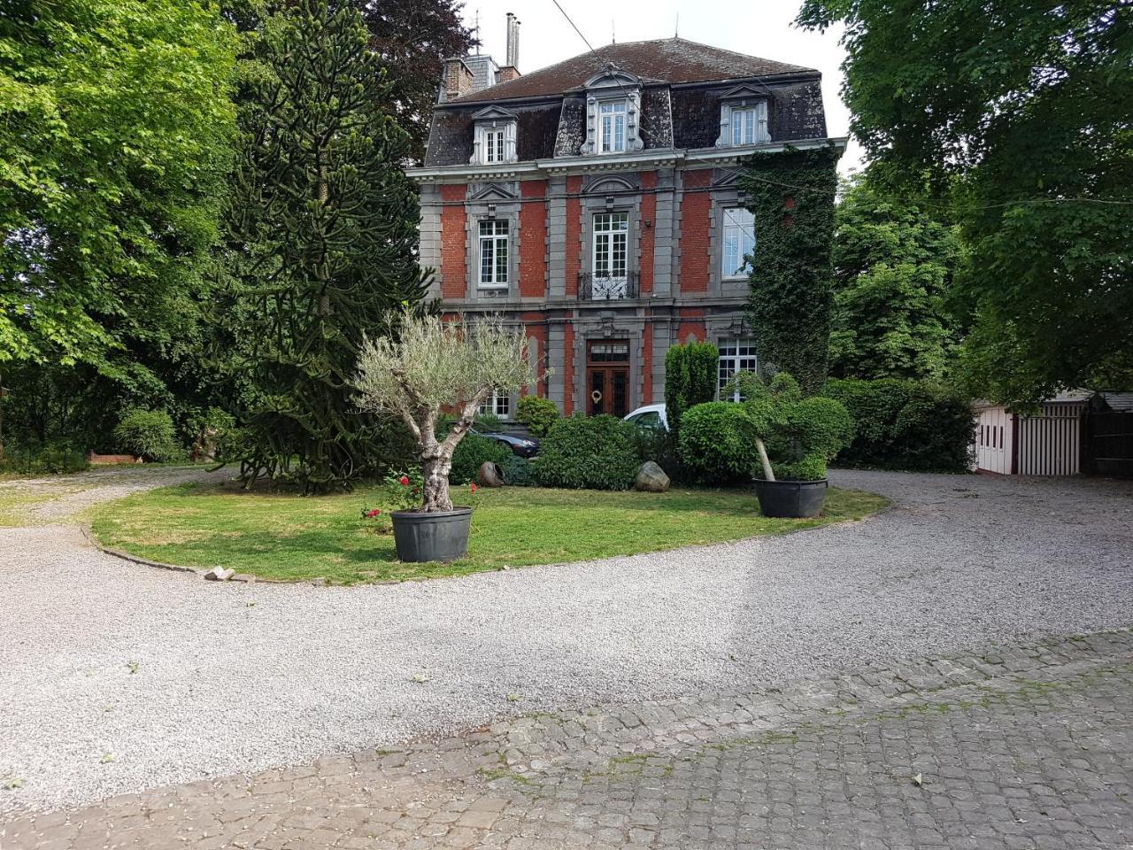 Chateau Lambert Hotel-Resto-Parking-Shuttle Airport, 3 Saloons, Snooker, Large Terrasse Charleroi Buitenkant foto